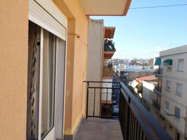 ? ¡Se alquila piso para estudiantes en San Vicente! ?
