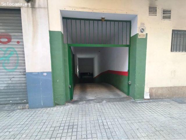 SE ALQUILA PLAZA DE GARAJE EN C/ PRIMERO DE MAYO 25