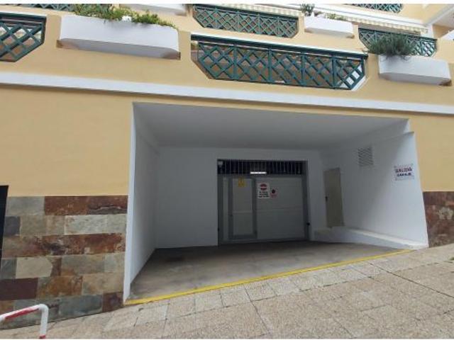 Se alquila plaza de garaje en distrito Playa Jardín