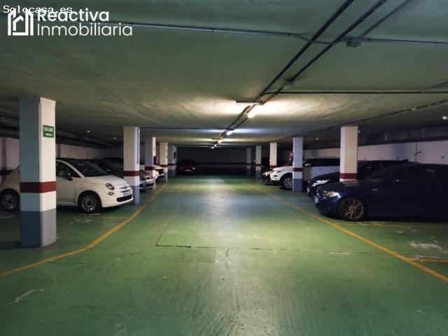 Se alquila plaza de garaje para coche grande