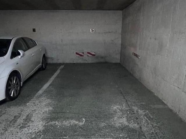 Se alquila plaza de parking Calle Camino de la Barca