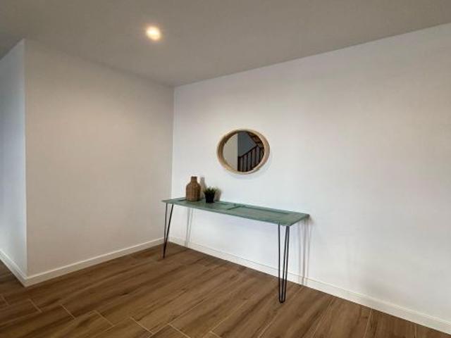 SE ALQUILA PRECIOSO DUPLEX EN CACABELOS