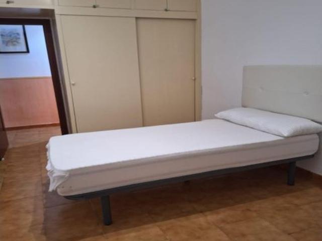 Se alquila vivienda ideal para estudiantes, contrato de temporada durante el curso escolar
