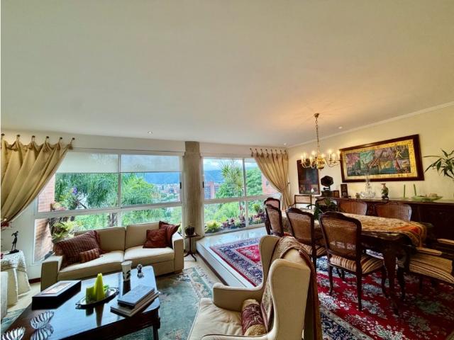 Se alquila y/o vende apto Triplex 336m2 3h+s/5b/4p San Román