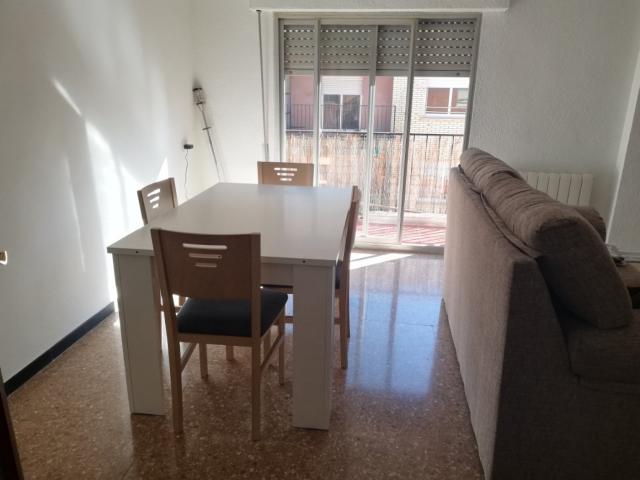 Se alquila 1 habitación en un piso PARA ESTUDIANTES en ALCOY EL CAMÍ