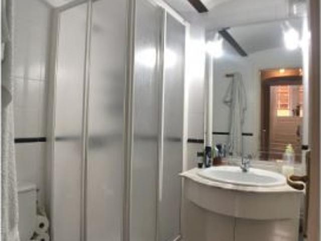 Se alquilan habitaciones en apartamento de 3 dormitorios en Madrid