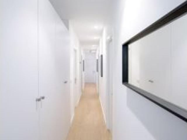 Se alquilan habitaciones en apartamento de 2 dormitorios en La Gran Via