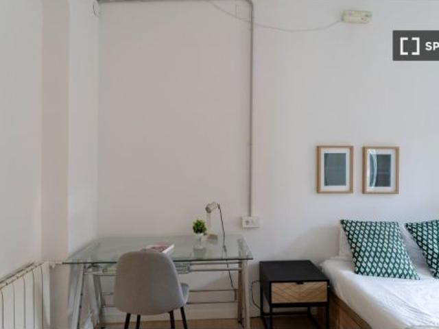 Se alquilan habitaciones en piso de 10 habitaciones en Salamanca