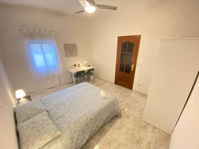 Se alquilan habitaciones en un piso de 3 habitaciones en Madrid!