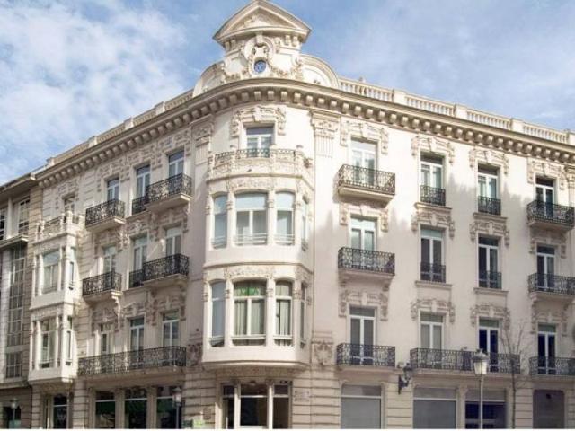 SE ALQUILAN OFICINAS EN EDIFICIO EMBLEMÁTICO EN VALENCIA