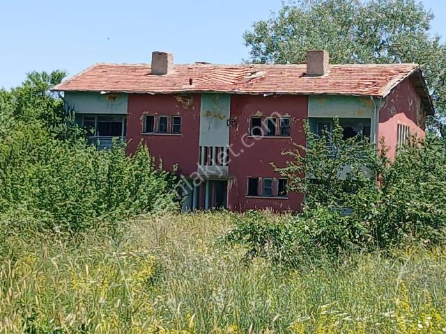 Se&as Exclusıve: Konya Akşehir Gözpınar Köyünde Satılık Komple Bina Ve Arazisi