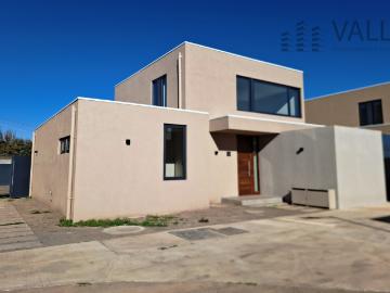 Se arrienda casa Nueva San Damián 3 d /oficina/ 3 baños