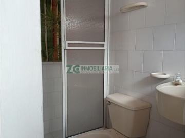 SE ARRIENDA CASA BARRIO LA ESMERALDA 2778