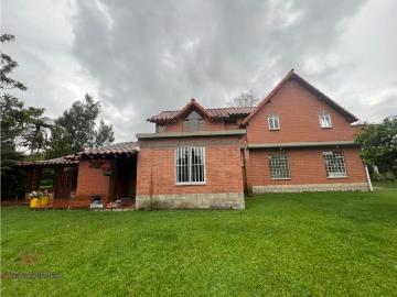 Se Arrienda Casa campestre Llano Grande