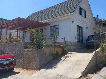 SE ARRIENDA EXCELENTE CASA DE DOS PISOS EN VILLA ALEMANA