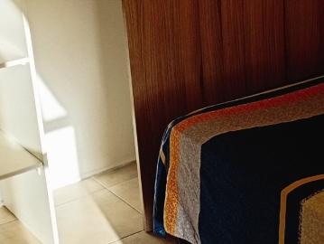 Se arrienda habitación semi amoblado a unos metros del matta