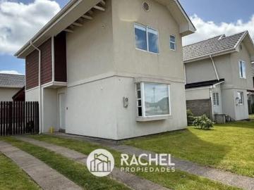 SE ARRIENDA IMPECABLE CASA CON 4 DORMITORIOS EN CONDOMINIO