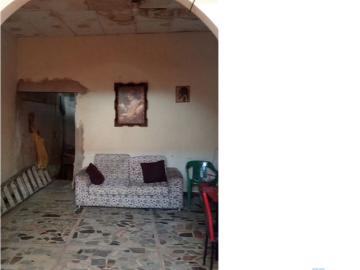 SE ARRIENDA O SE VENDE AMPLIA CASA EN REAL DE MINAS