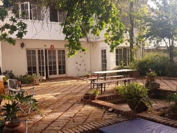 Se arrienda pieza en una hermosa y artística casa en Providencia [disponible desde junio]