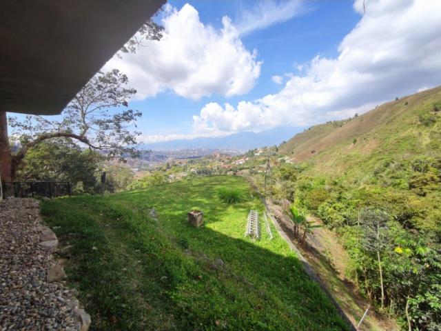 Se casa 5000m² 7h/9b/10p Los Guayabitos