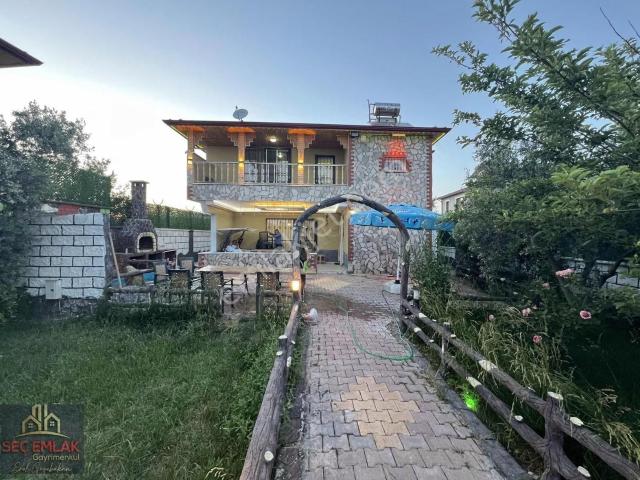 Seç Emlak'tan Asvalt Üzeri Tek Tapu Düpleks Bağevi