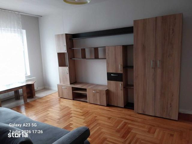Se inchiriaza garsoniera