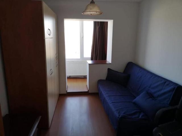 Se inchiriaza! 300 euro 3 camere Canta club 20