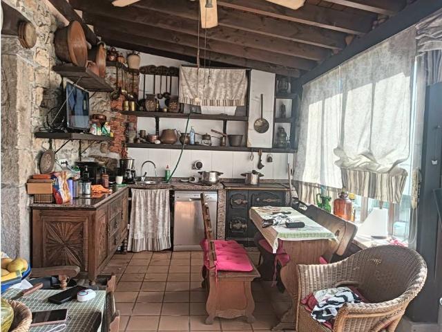 SE PONE EN VENTA MAGNIFICA CASA CHALET EN EL PUEBLO DE TALAVERO ONIS
