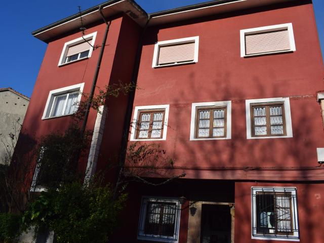 SE PONE EN VENTA BONITA CASA DE CAMPO EN LA LOCALIDAD DE ARANGAS CABRALES