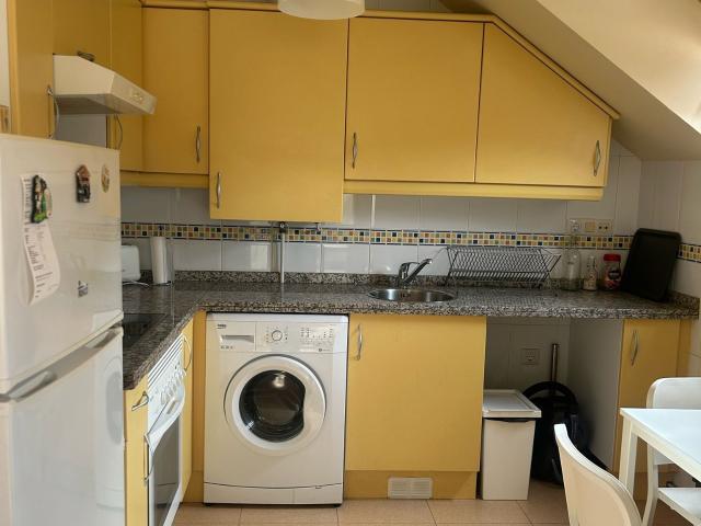 SE PONE EN VENTA UN BONITO Y SOLEADO APARTAMENTO EN LA AVENIDA DE COVADONGA