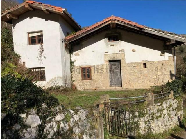 SE PONE EN VENTA UNA BONITA CASA DE PUEBLO EN EL PARQUE NATURQL DE PONGA