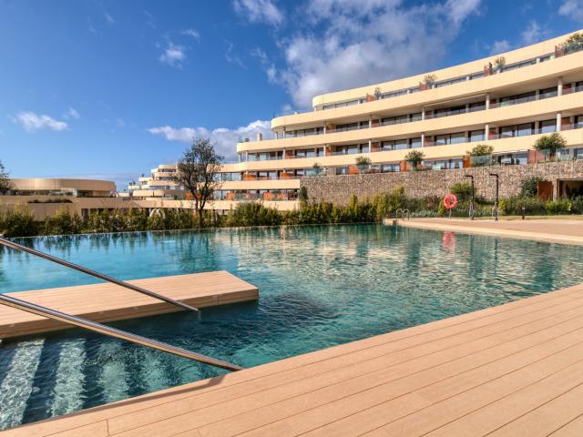 Se presenta un elegante apartamento situado en la codiciada. 130m² Fuengirola