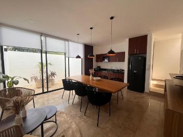 Se renta Townhouse amueblado en Cholul
