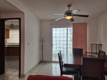 Se Renta Casa en fracc privado en Teran