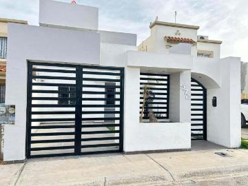 ¡SE RENTA CASA EN FRACCIONAMIENTO TOLEDO 2!