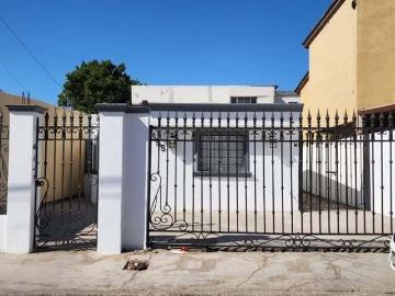 SE RENTA CASA EN JARDINES DE LAGO MEXICALI, B.C