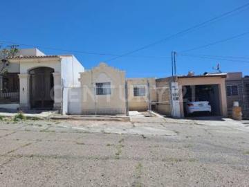 SE RENTA CASA FRACC. COLINAS DEL PUERTO EN CD. CUAUHTEMOC, CHIHUAHUA