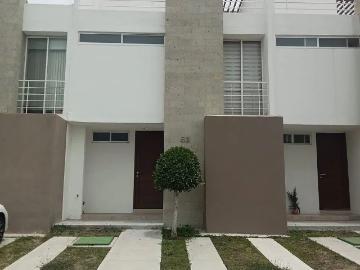 SE RENTA CASA SEMI AMUEBLADA EN ZÁKIA RESIDENCIAL