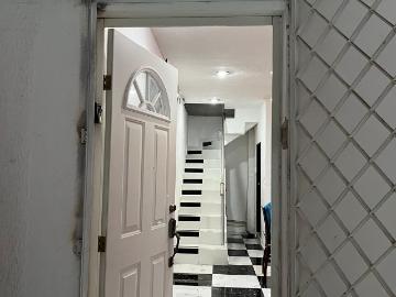 SE RENTA DEPARTAMENTO CON EXCELENTE UBICACIÓN