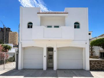 SE RENTA ESTUDIO AMUEBLADO EN SÁBALO COUNTRY