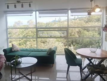 Se renta habitacion en departamento con vista y luz natutral