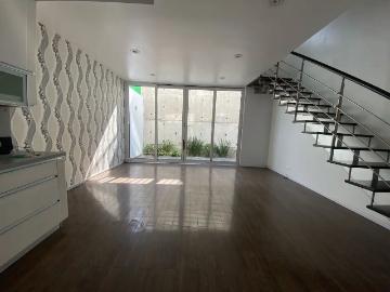 SE RENTA MODERNA CASA EN EL EXCLUSIVO FRACC. ESPACIO CHAPULTEPEC