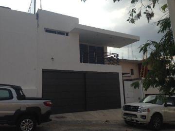 Se renta Residencia muy cerca de La mejor zona comercial de Tuxtla