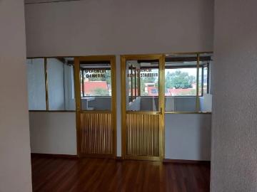 SE RENTAN OFICINAS EN AVENIDA LOMAS VERDES