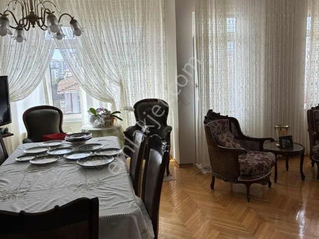 Semt Emlaktan Feneryolunda Satılık Daire