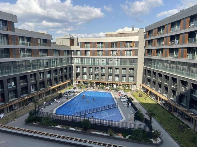 Semt 77de Kiralık 1+0 Havuz Manzaralı Lüks Site Dairesi