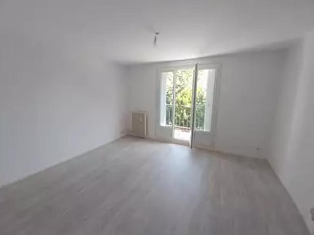 Semur en Auxois 21140 Location appartement 3 pièces t3