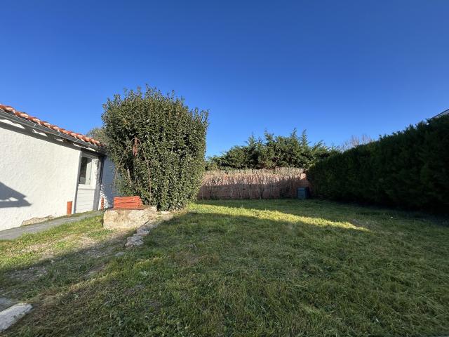 SEMALENS PLAIN PIED 3 CHAMBRES GARAGE ET JARDIN