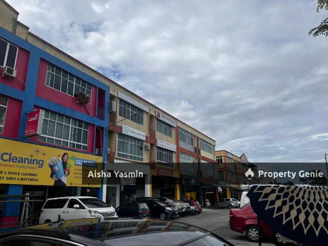 Semarak 3 Storey Shophouse facing road next to school near MetroCity for sale