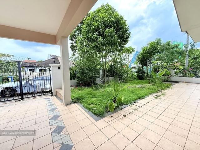 Sembawang Hills Estate D20, Detached